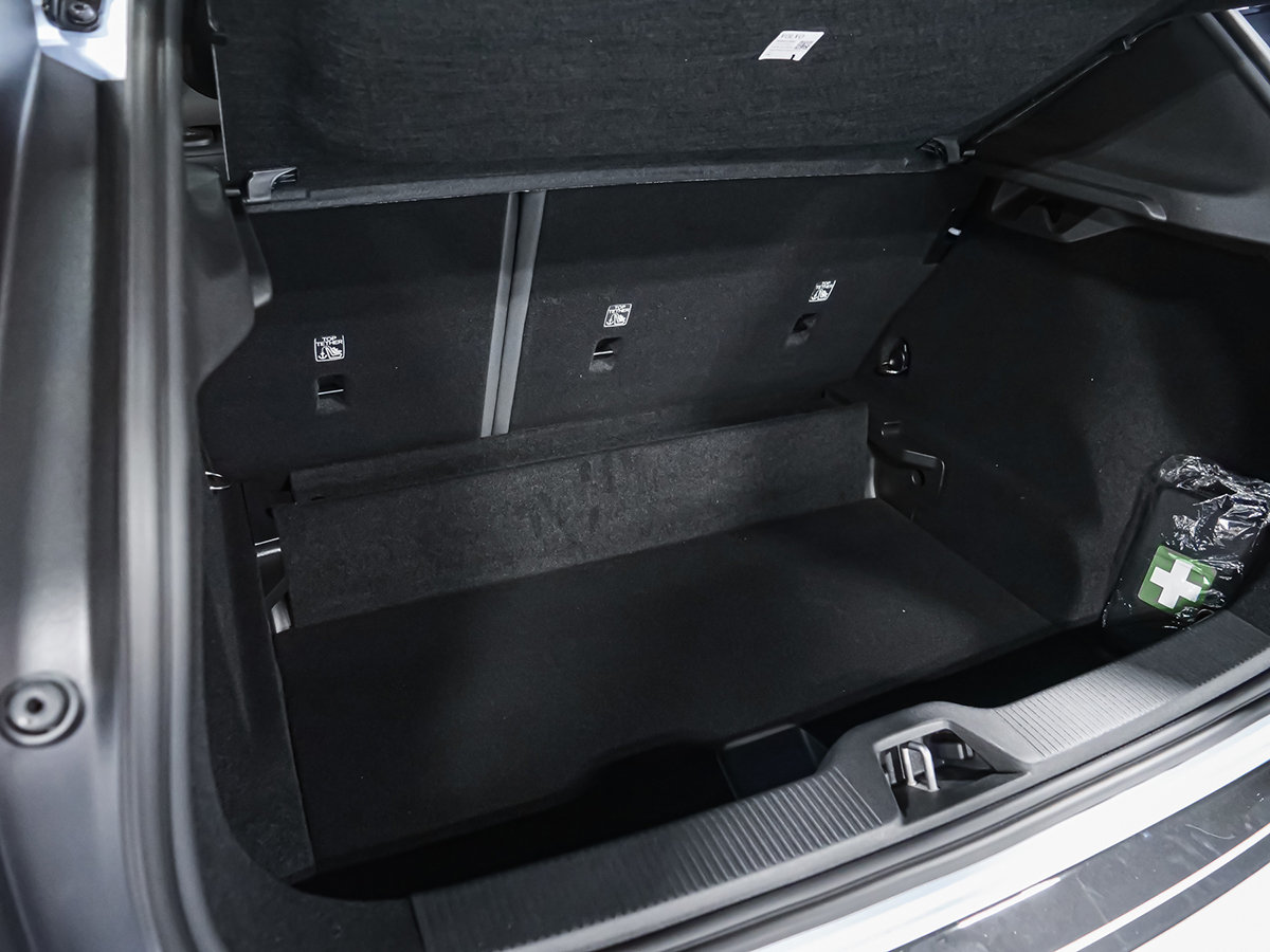 Volvo EX30 TWIN Plus 2026-11