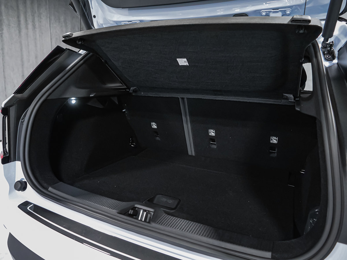 Volvo EX30 TWIN Plus 2026-10
