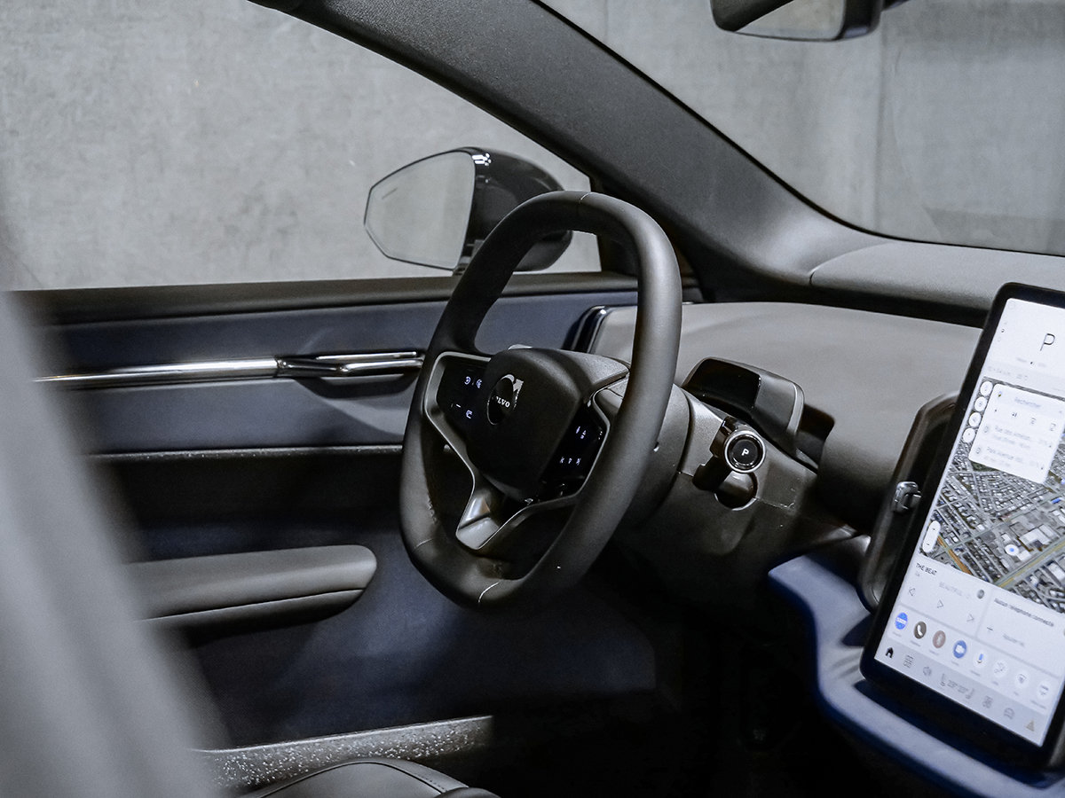 Volvo EX30 TWIN Plus 2026-48