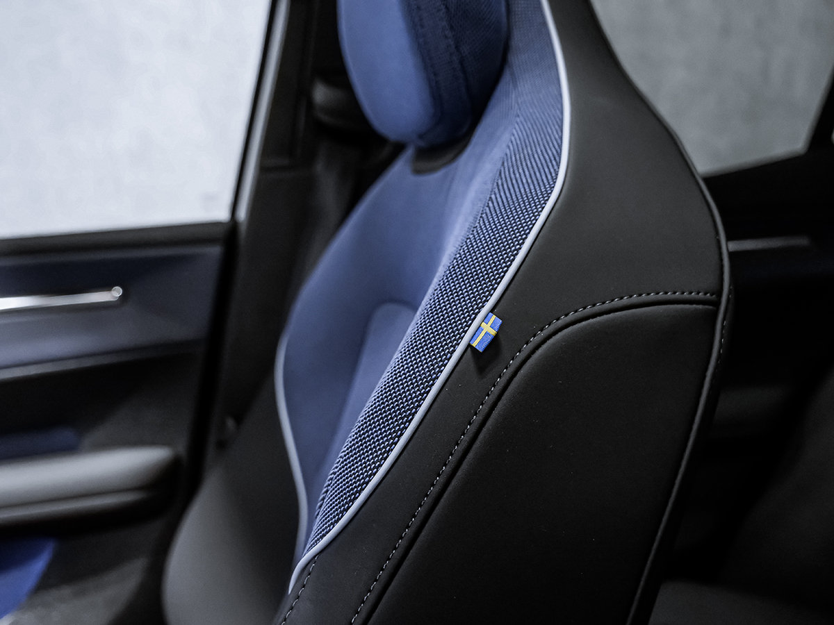 Volvo EX30 TWIN Plus 2026-63