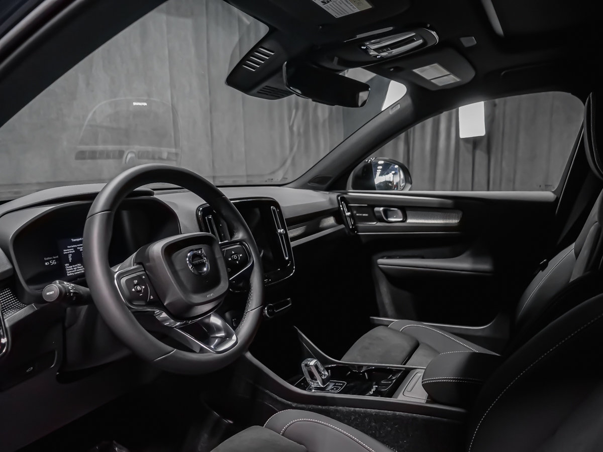 Volvo EX40 Twin Motor, Ultra Black Edition 2026-6