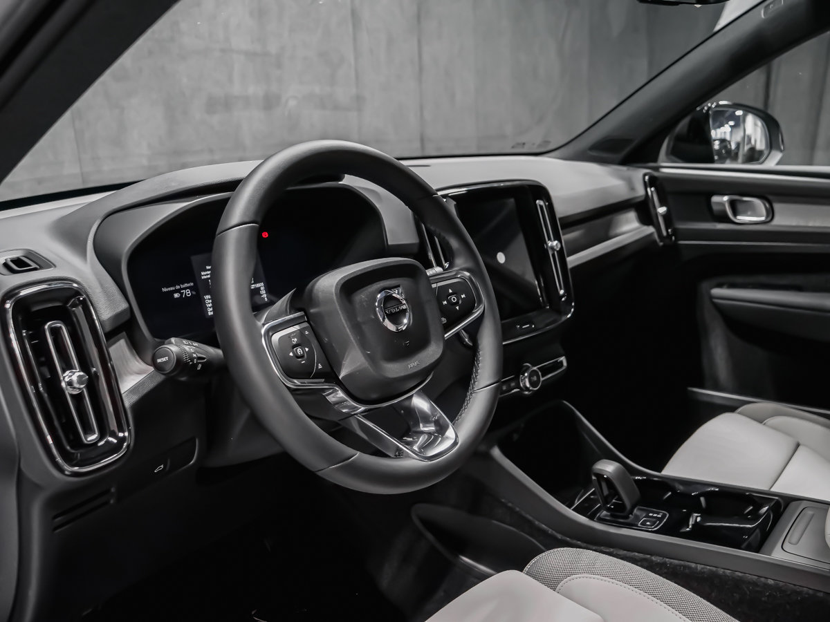 2026 Volvo EX40 Twin Motor, Plus-8