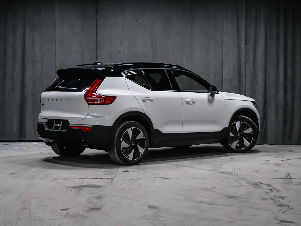 2026 Volvo EX40 Twin Motor, Plus-4