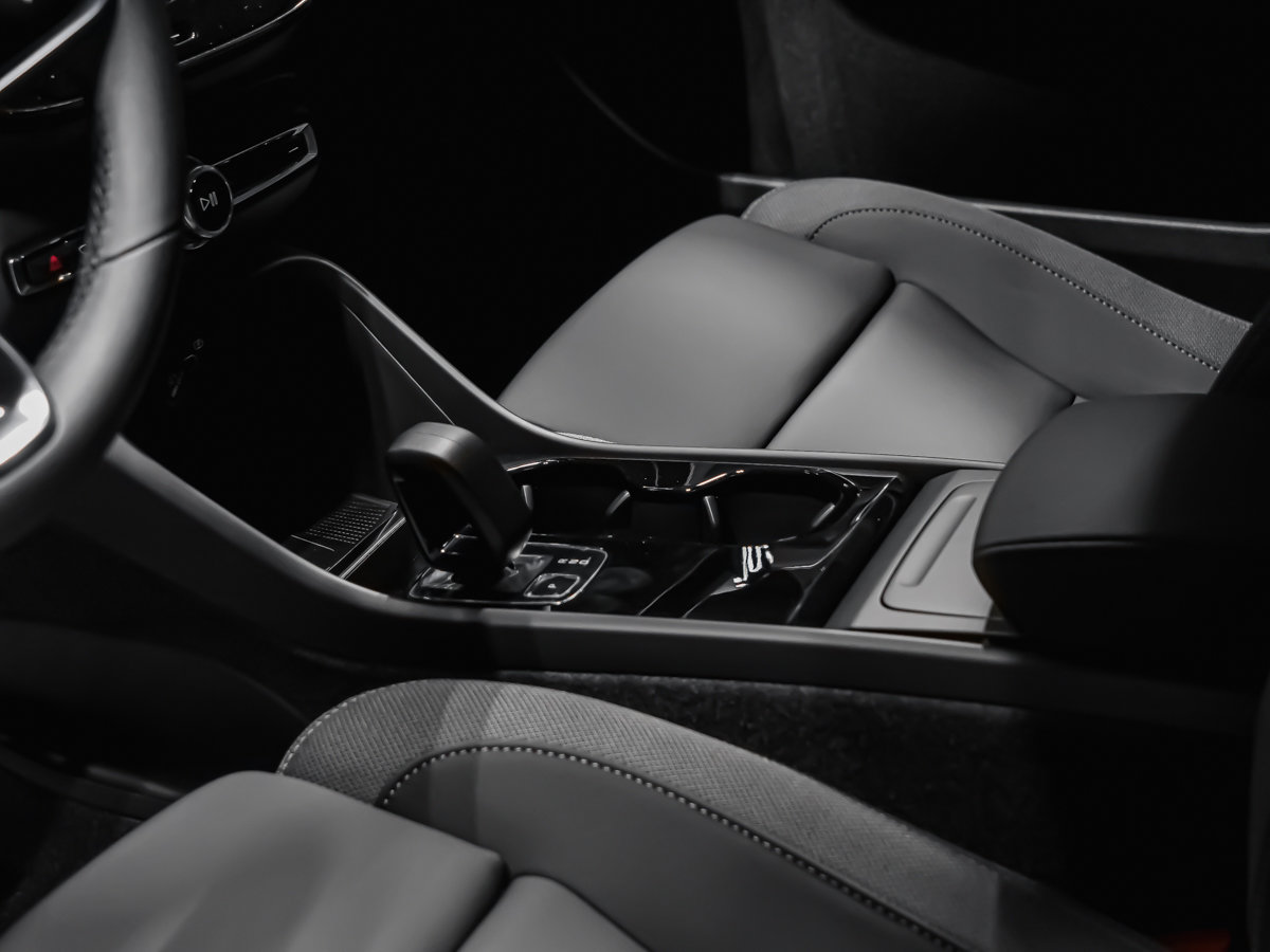 2026 Volvo EX40 Twin Motor, Plus-7