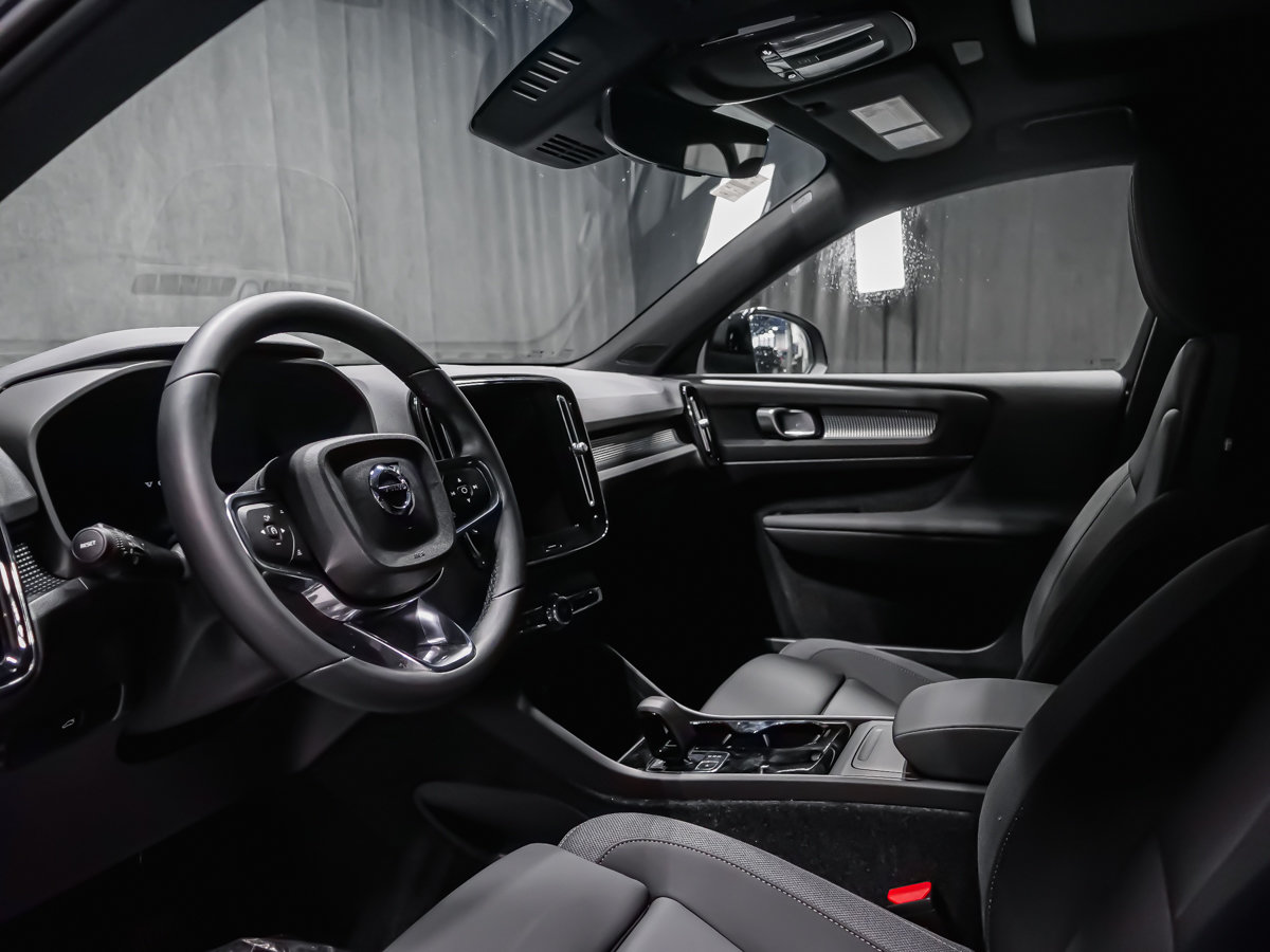 2026 Volvo EX40 Twin Motor, Plus-5