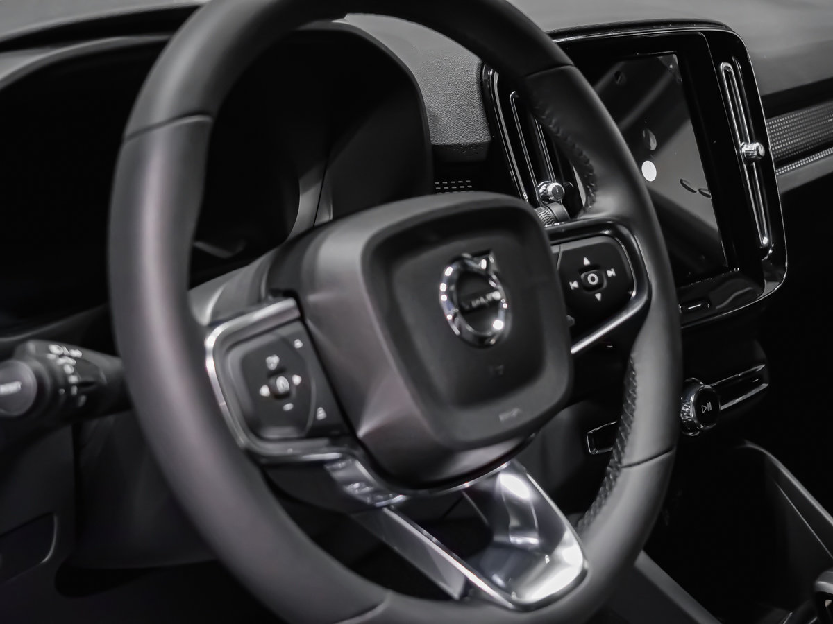 2026 Volvo EX40 Twin Motor, Plus-7