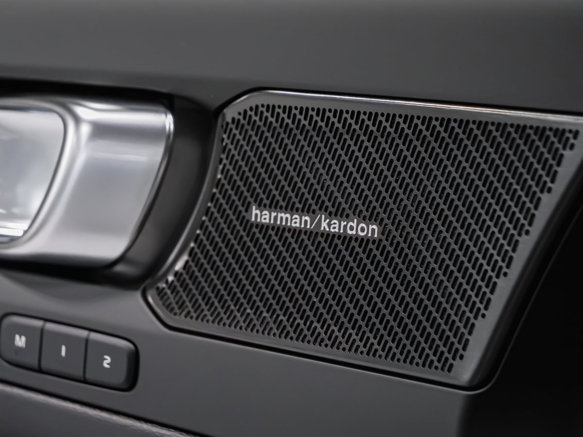 2026 Volvo EX40 Twin Motor, Plus-9