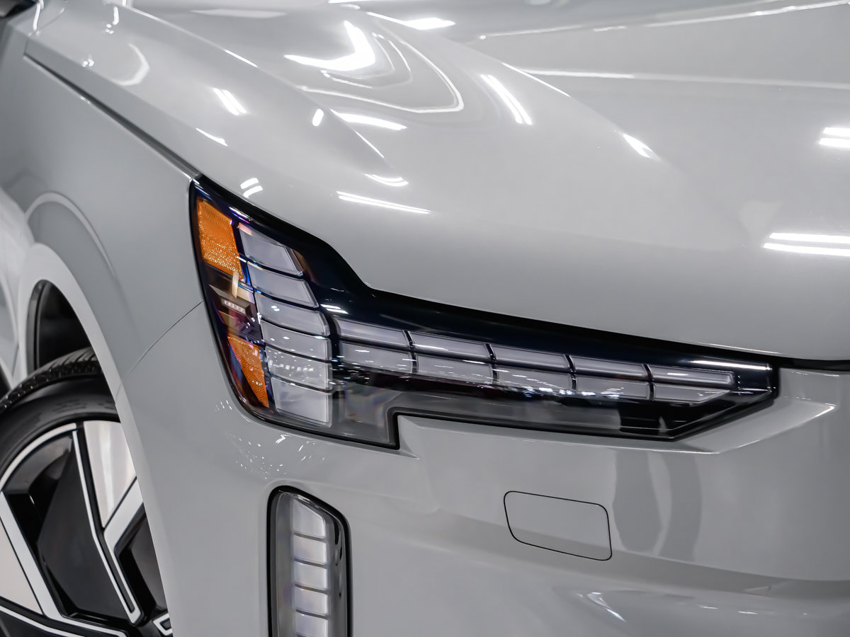 2025 Volvo EX90 ULTRA MAGS 22PO BOWER WIKINS-5