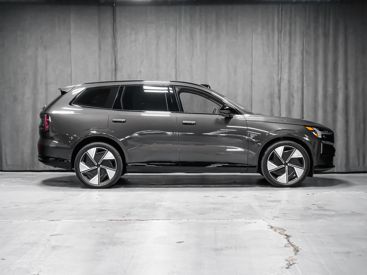 Volvo EX90 2025