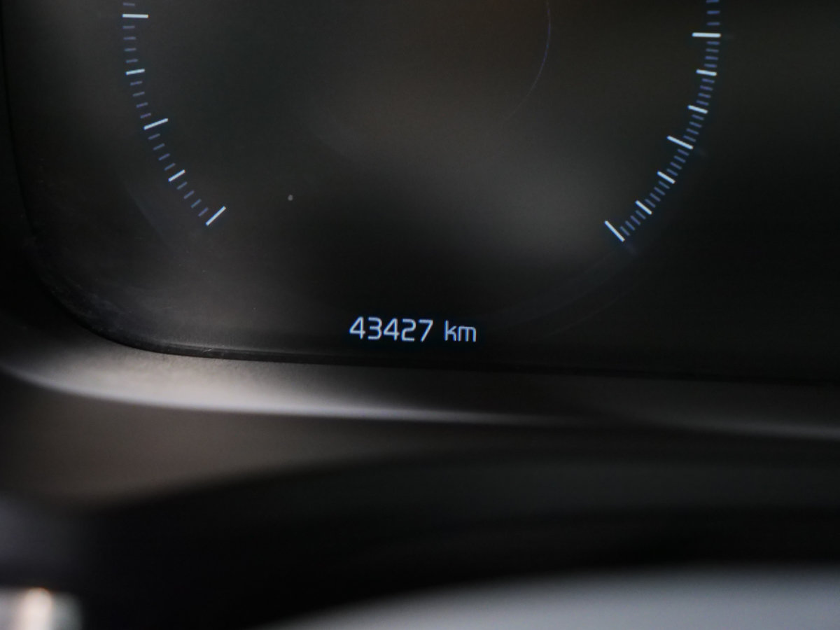 Volvo V60 Cross Country T5 CLIMATE PREMIUM 2021-9