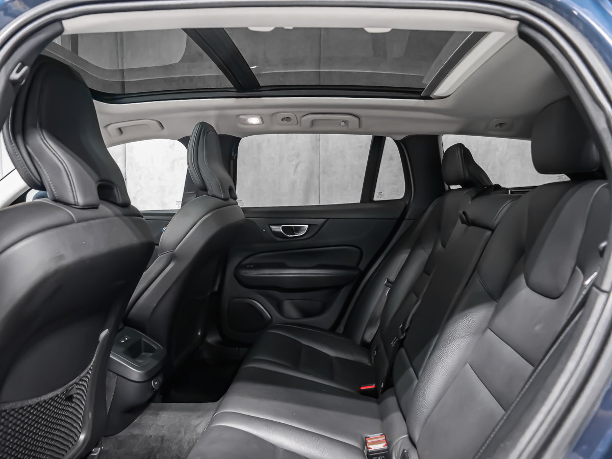 2023 Volvo V60 Cross Country B5 CORE CLIMATE-12