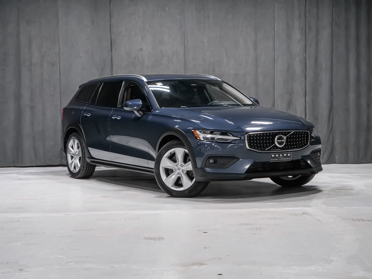 2023 Volvo V60 Cross Country B5 CORE CLIMATE-1