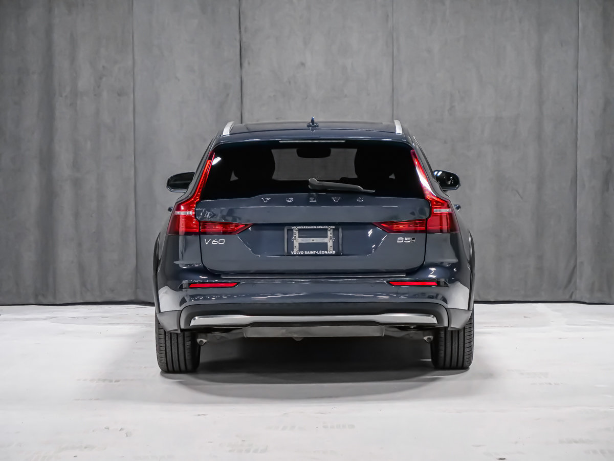 2023 Volvo V60 Cross Country B5 CORE CLIMATE-4