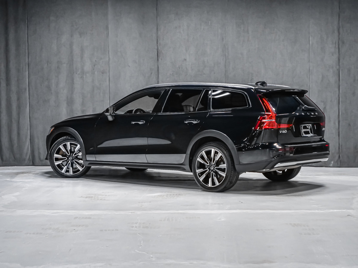 2023 Volvo V60 Cross Country B5 PLUS CLIMAT POLESTAR HARMAN KARDON-3