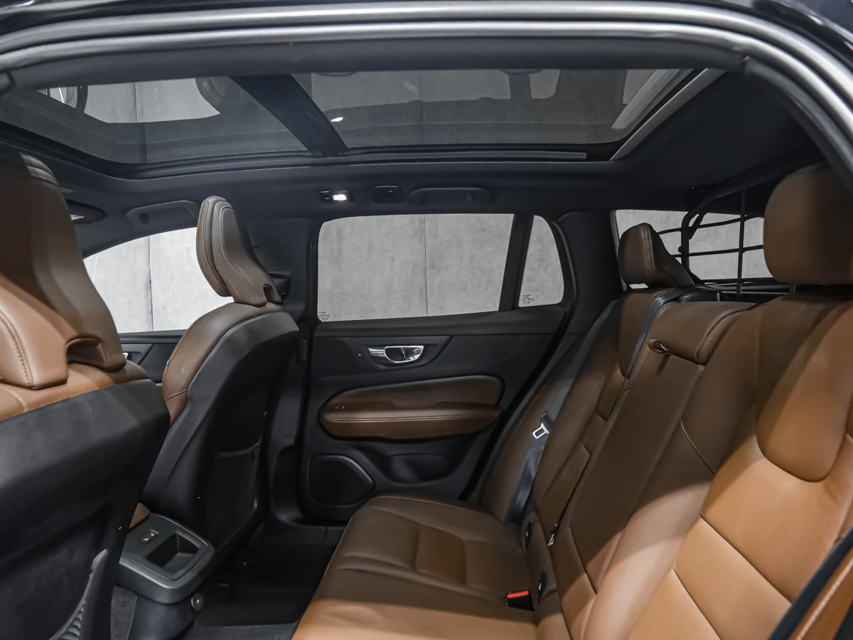 2023 Volvo V60 Cross Country B5 PLUS CLIMAT POLESTAR HARMAN KARDON-12