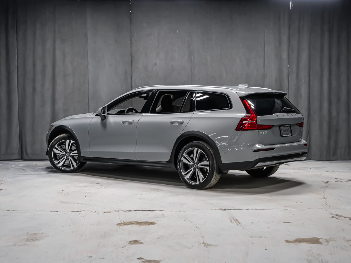 Volvo V60 Cross Country B5 PLUS BRIGHT CLIMAT MAGS 19PO VOLANT CHAUFFANT 2025-3