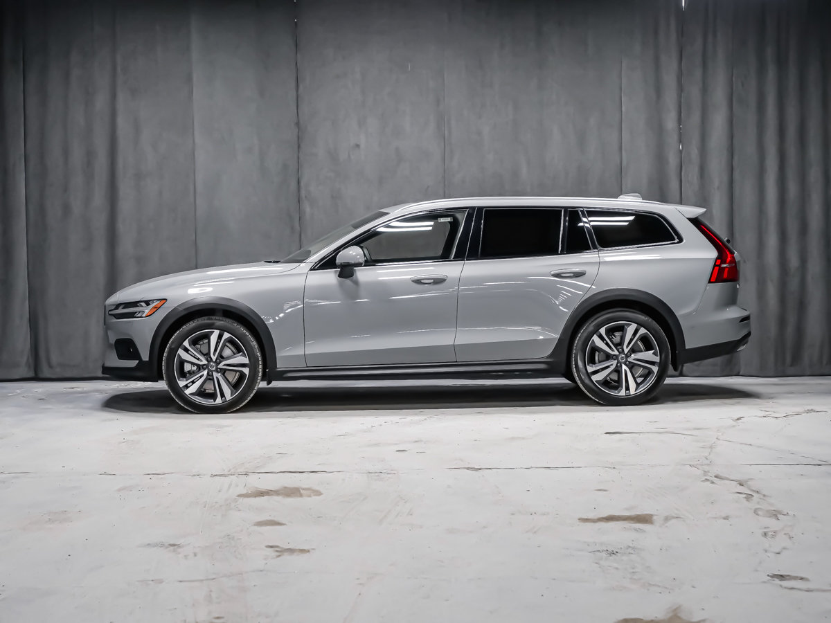 Volvo V60 Cross Country B5 PLUS BRIGHT CLIMAT MAGS 19PO VOLANT CHAUFFANT 2025-4