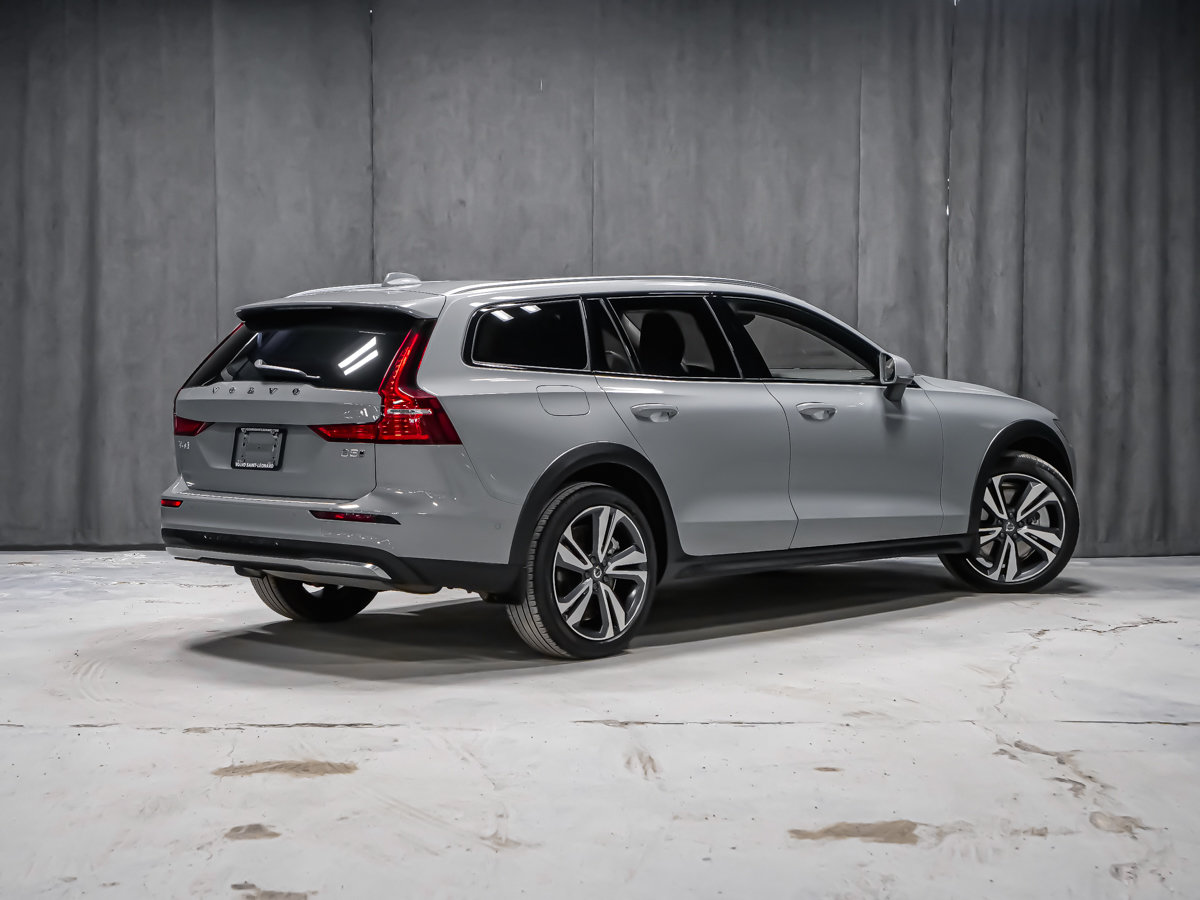 Volvo V60 Cross Country B5 PLUS BRIGHT CLIMAT MAGS 19PO VOLANT CHAUFFANT 2025-2