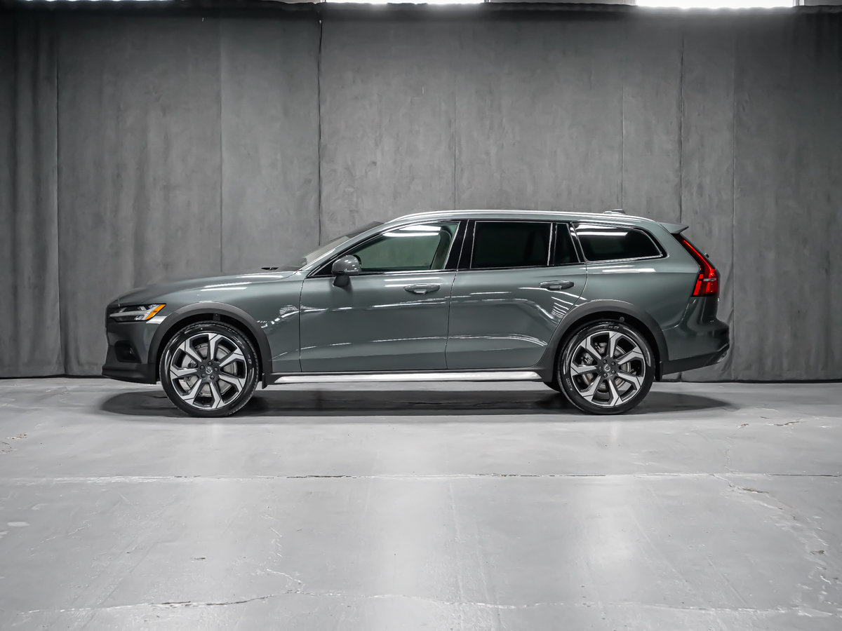 2026 Volvo V60 Cross Country Ultra-3