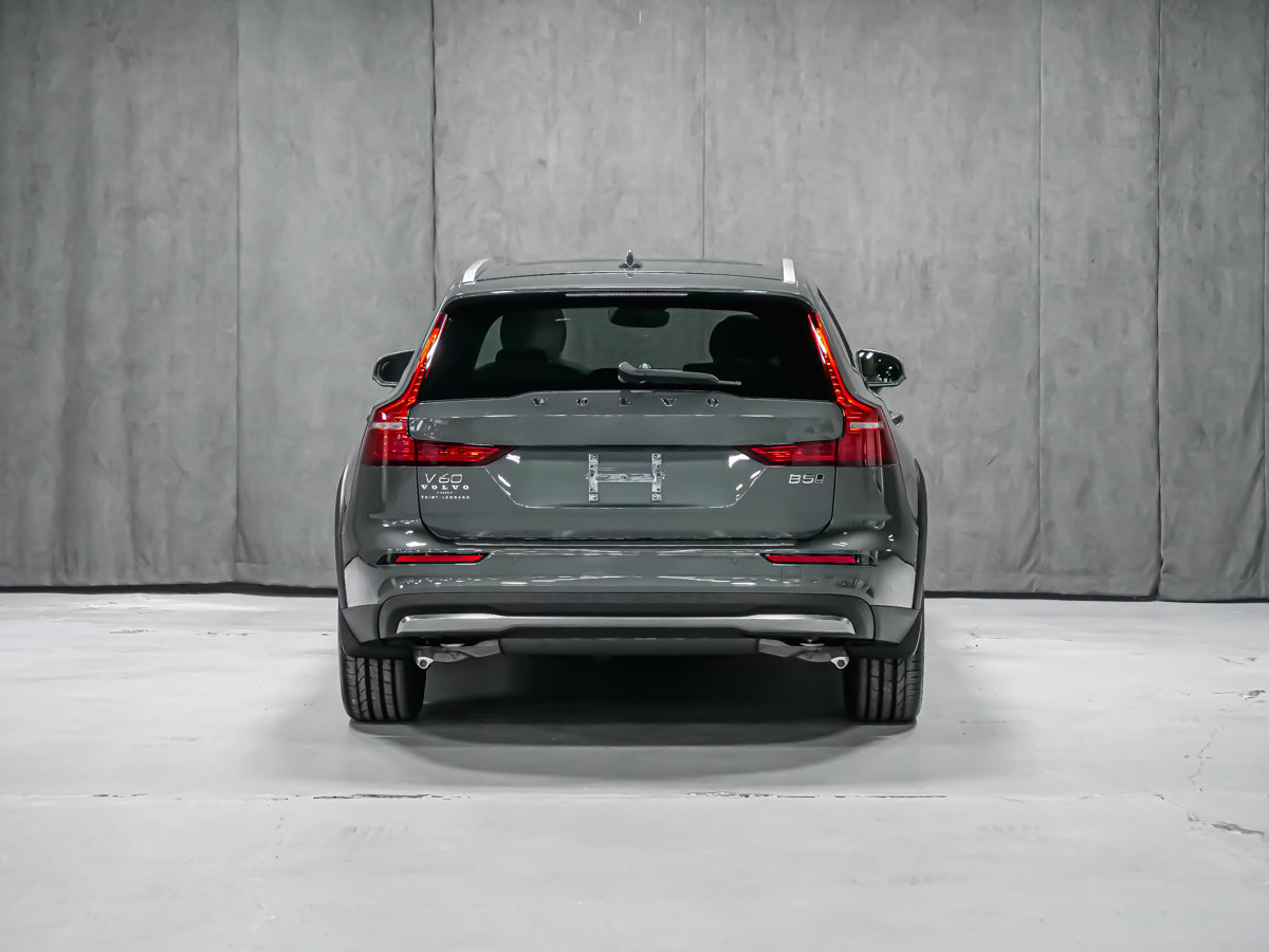 2026 Volvo V60 Cross Country Ultra-5