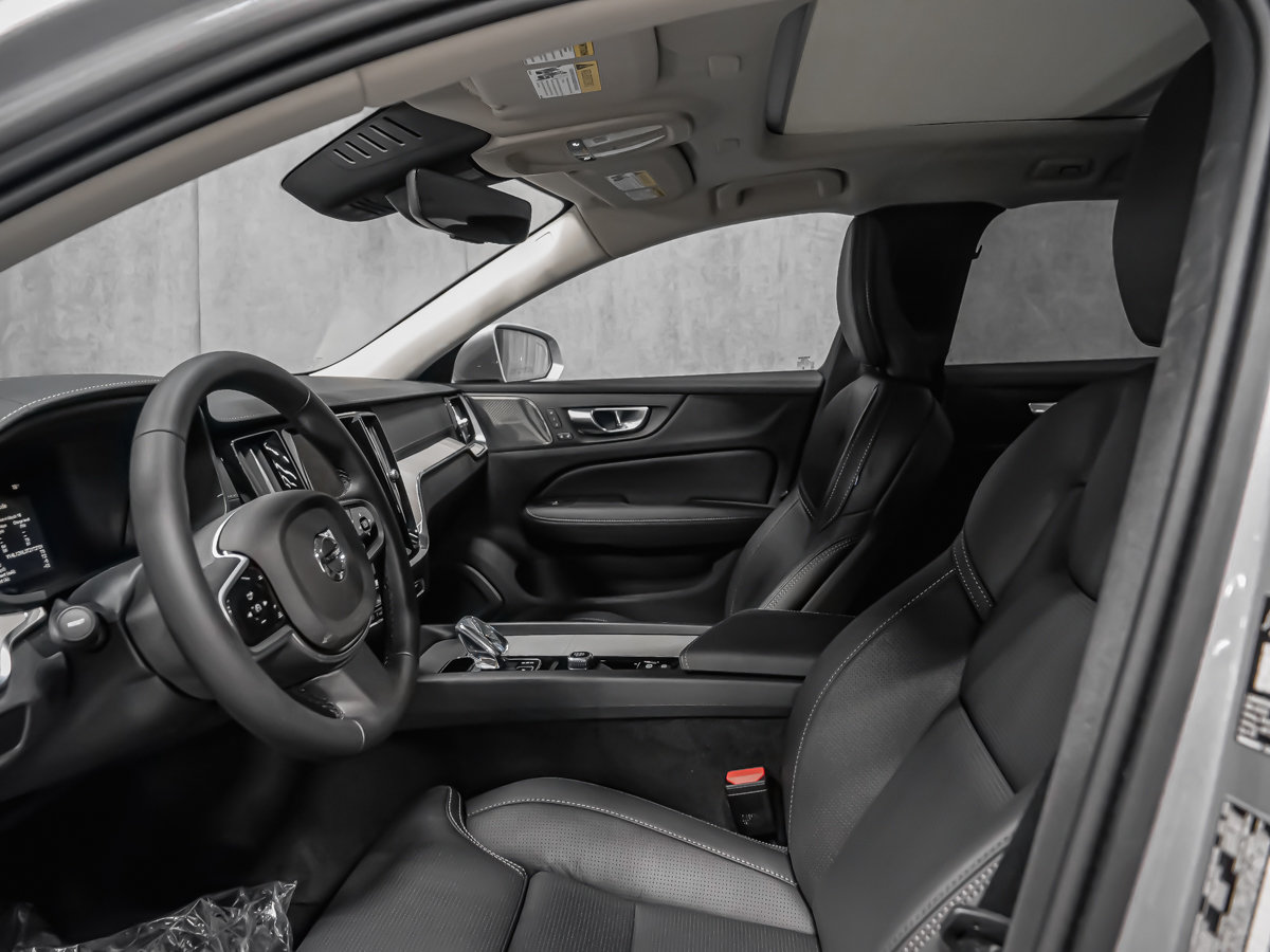 2026 Volvo V60 Cross Country Ultra-12