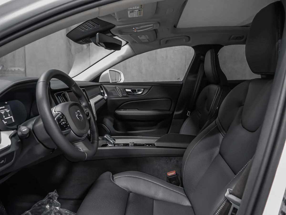 Volvo V60 Cross Country Ultra 2026-10