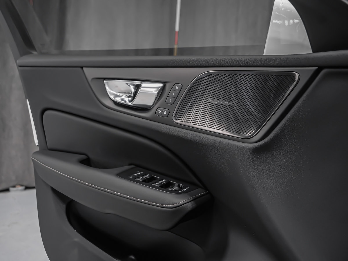 Volvo V60 Cross Country Ultra 2026-8