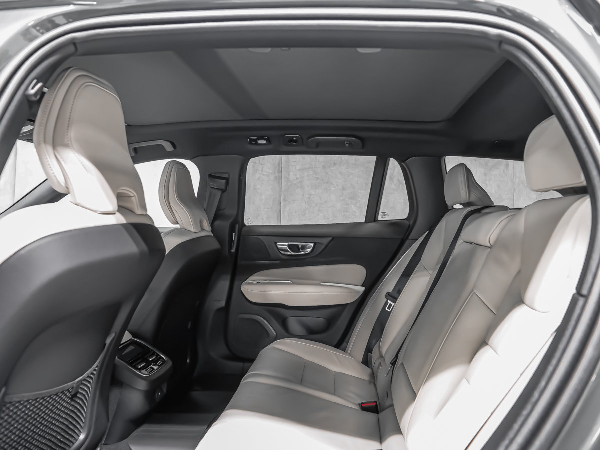 Volvo V60 Cross Country Ultra 2026-11