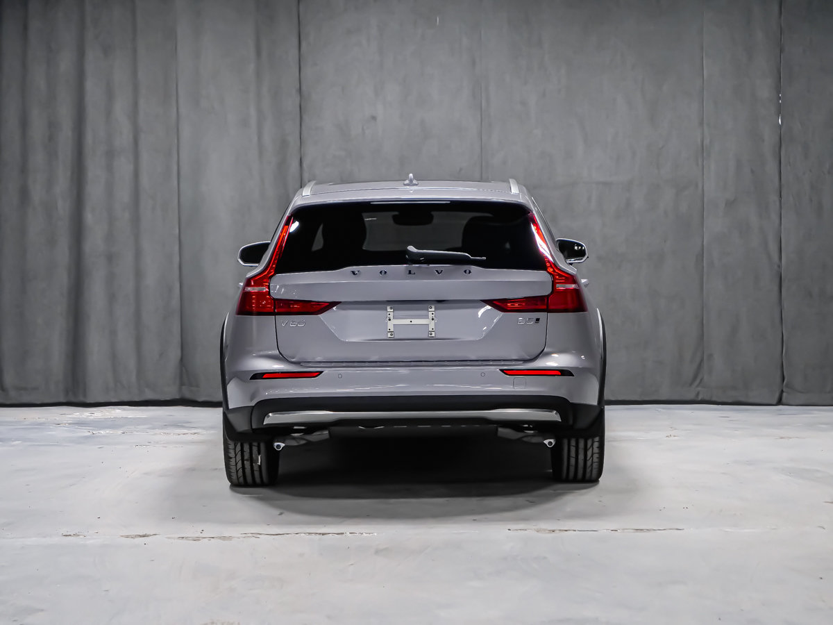 2026 Volvo V60 Cross Country Ultra-3