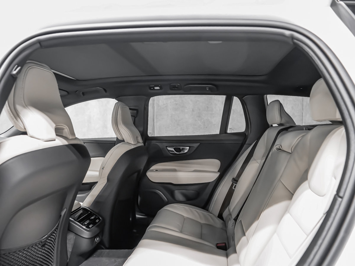 Volvo V60 Cross Country Ultra 2026-12