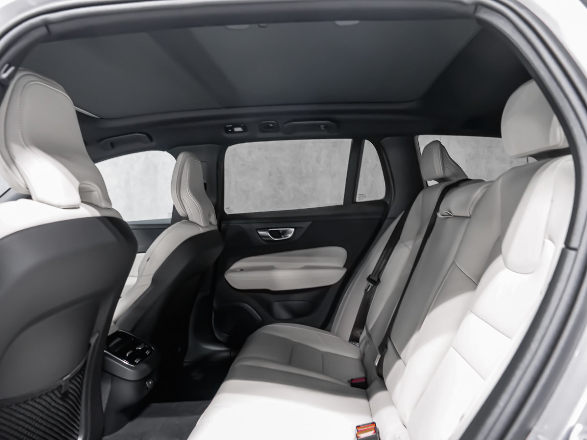 2026 Volvo V60 Cross Country Ultra-11