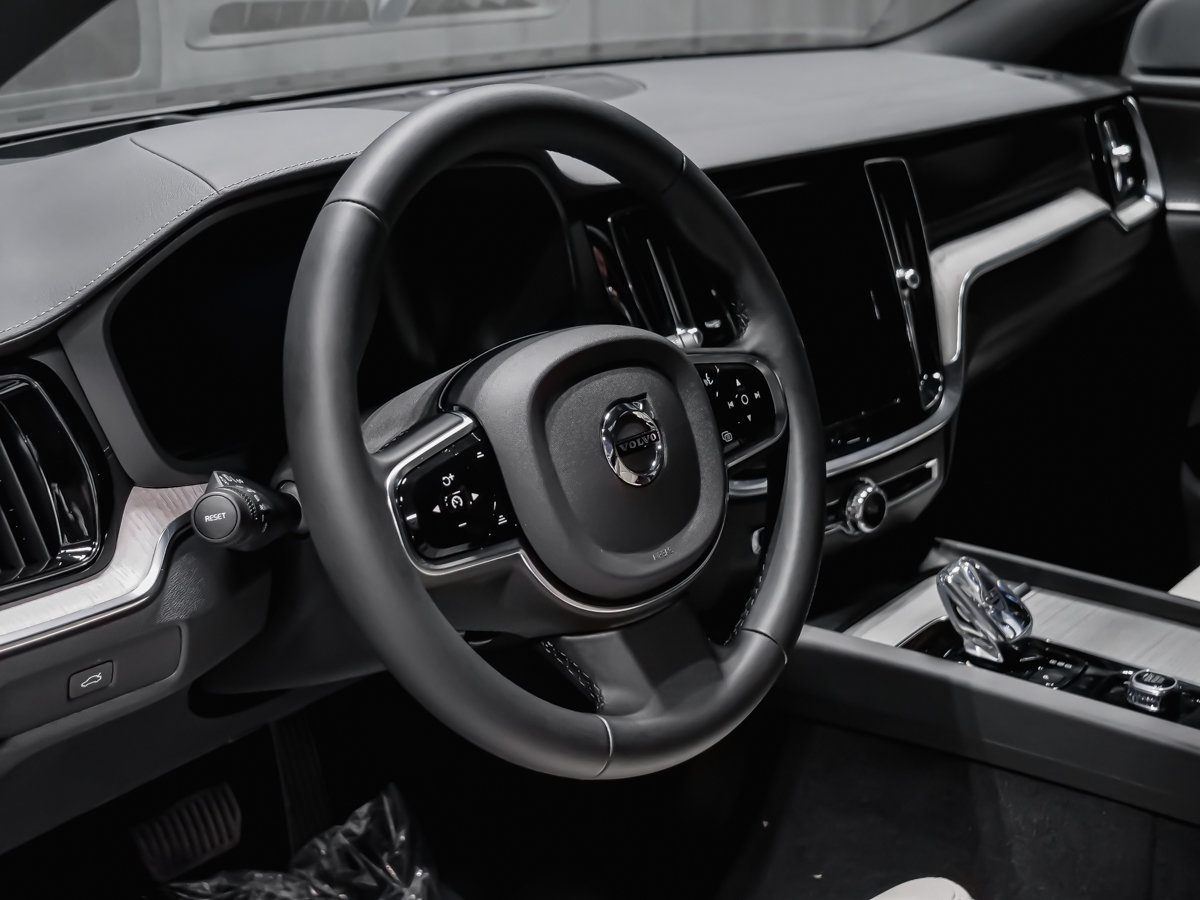 2026 Volvo V60 Cross Country Ultra-7