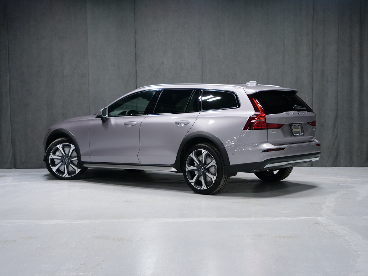 2026 Volvo V60 Cross Country Ultra-3