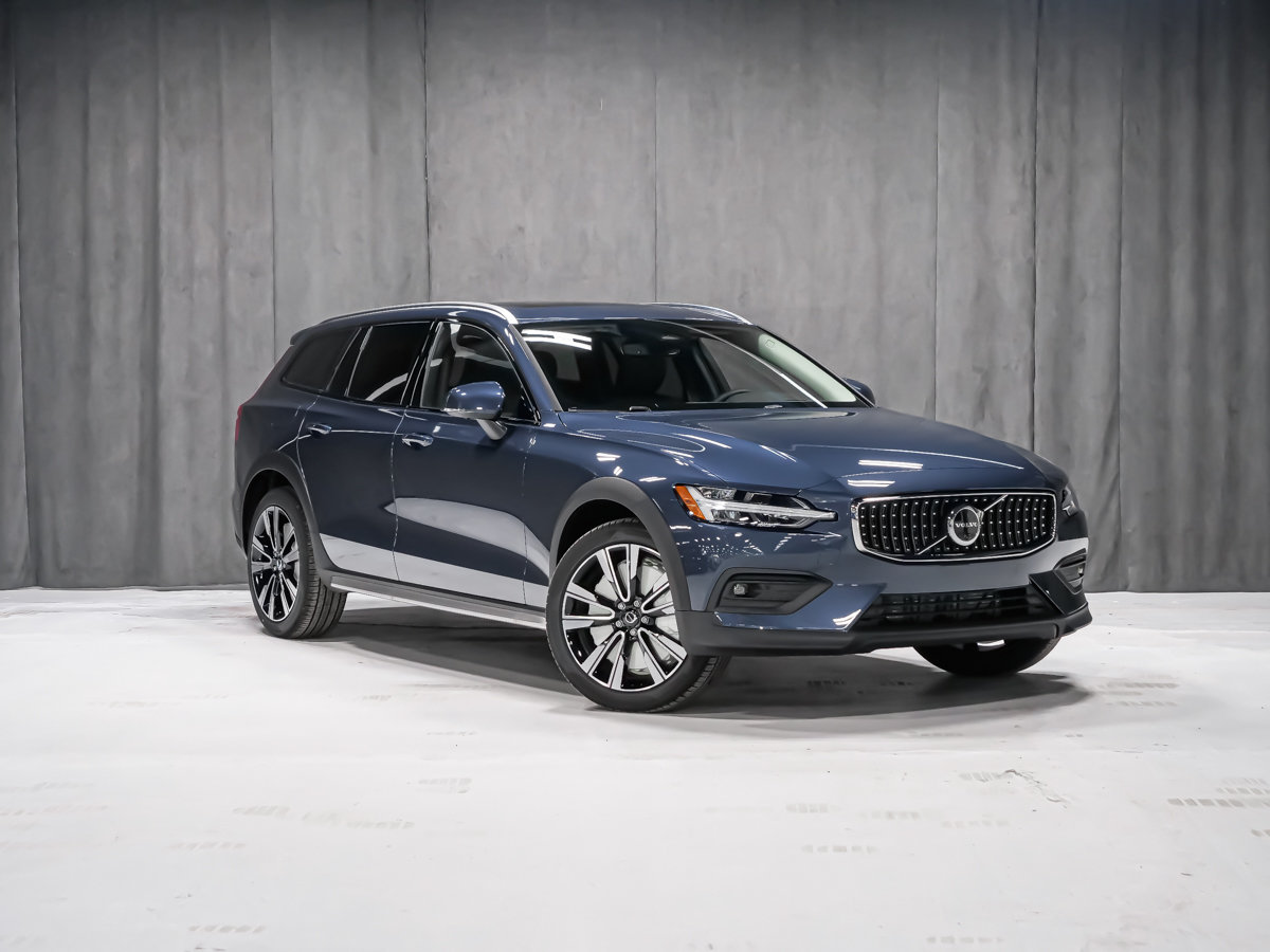 2026 Volvo V60 Cross Country Ultra-1