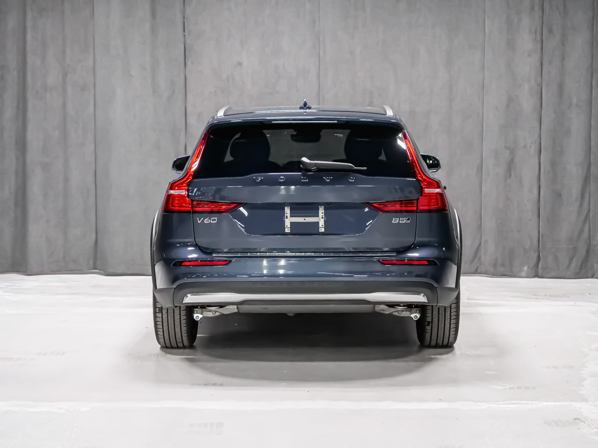 2026 Volvo V60 Cross Country Ultra-4