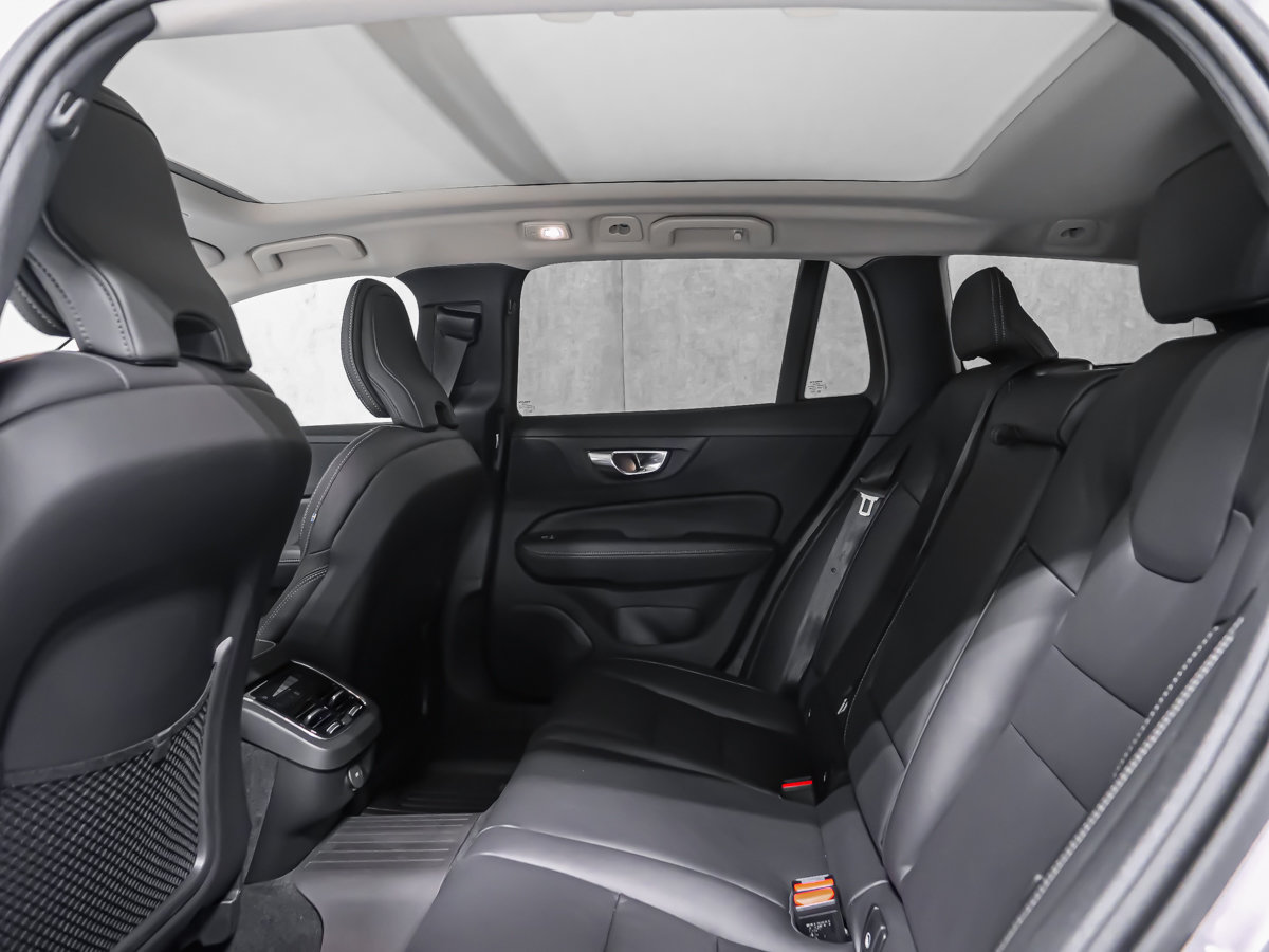 Volvo V60 Cross Country Ultra 2026-10