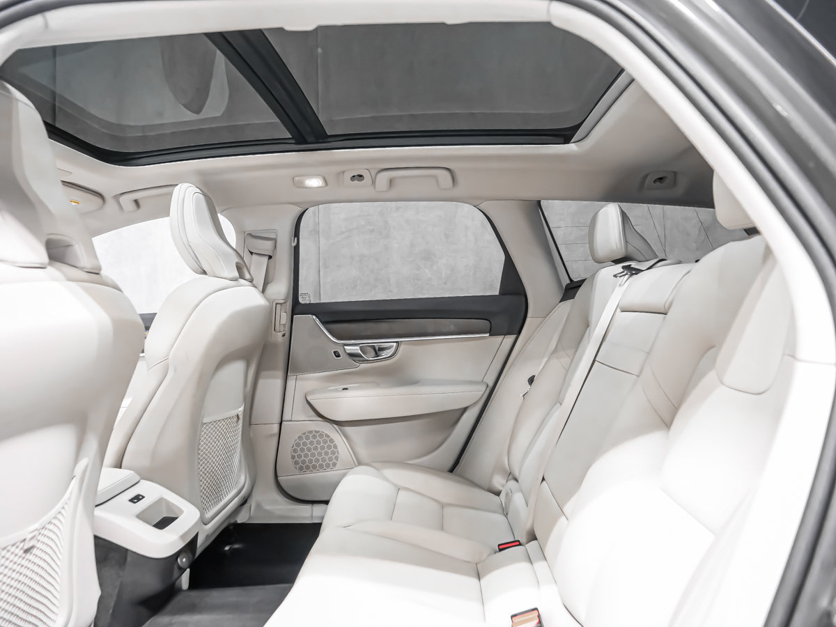 Volvo V90 Cross Country B6 ENSEMBLE CLIMAT 2022-12