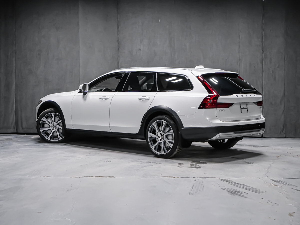 2026 Volvo V90 Cross Country Ultra-4