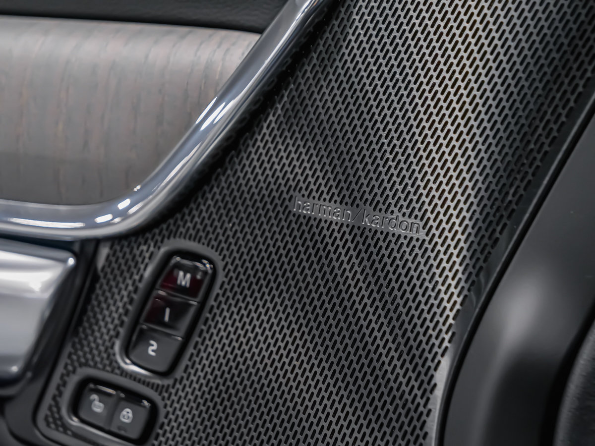 2026 Volvo V90 Cross Country Ultra-10