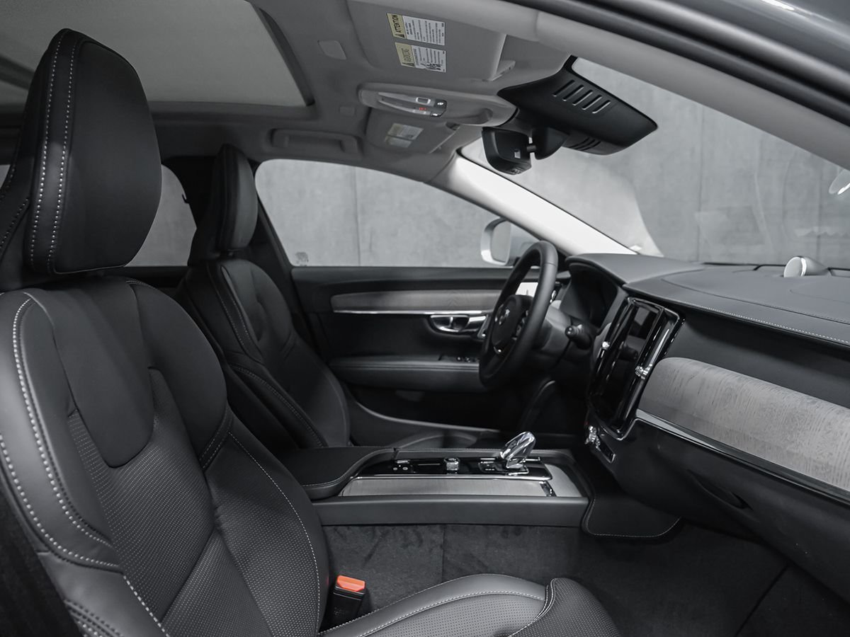 2026 Volvo V90 Cross Country Ultra-16