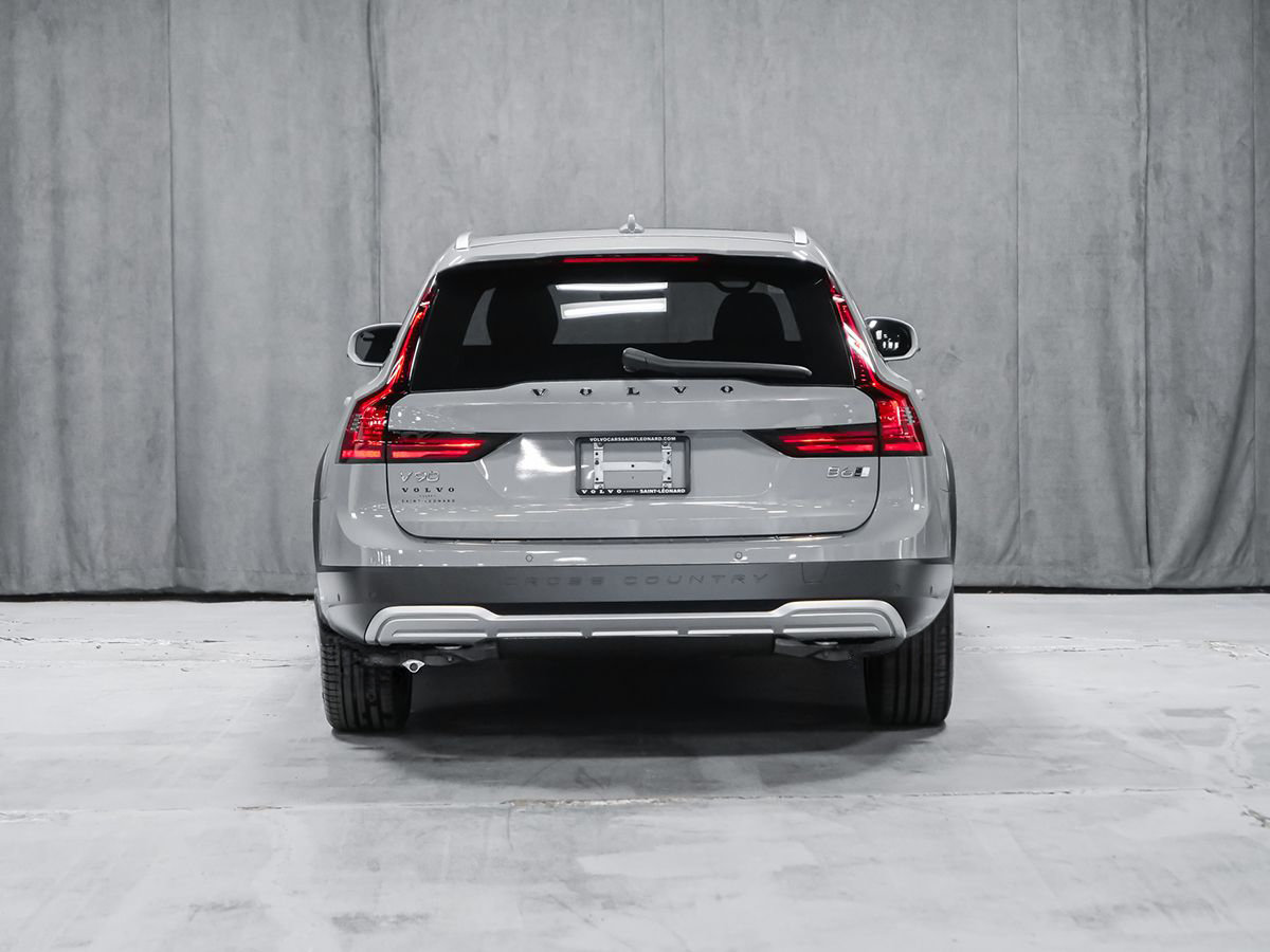 2026 Volvo V90 Cross Country Ultra-6