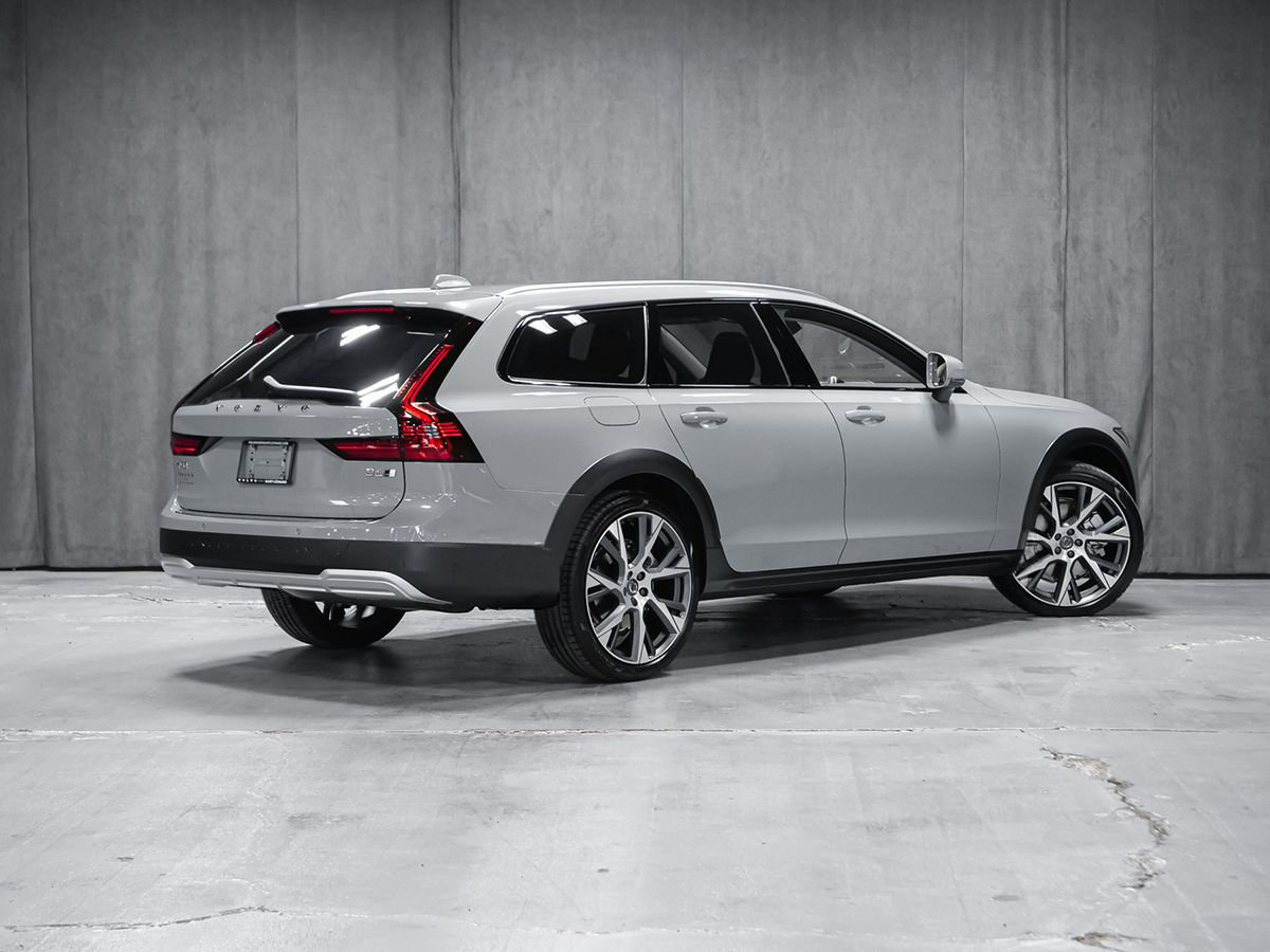 2026 Volvo V90 Cross Country Ultra-4