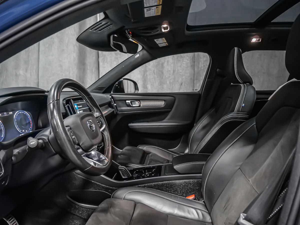 2021 Volvo XC40 T5 R-DESIGN CLIMATE-10