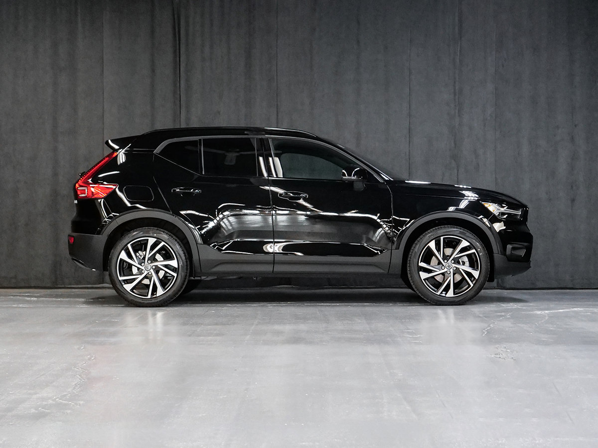 2022 Volvo XC40 R-DESIGN-5
