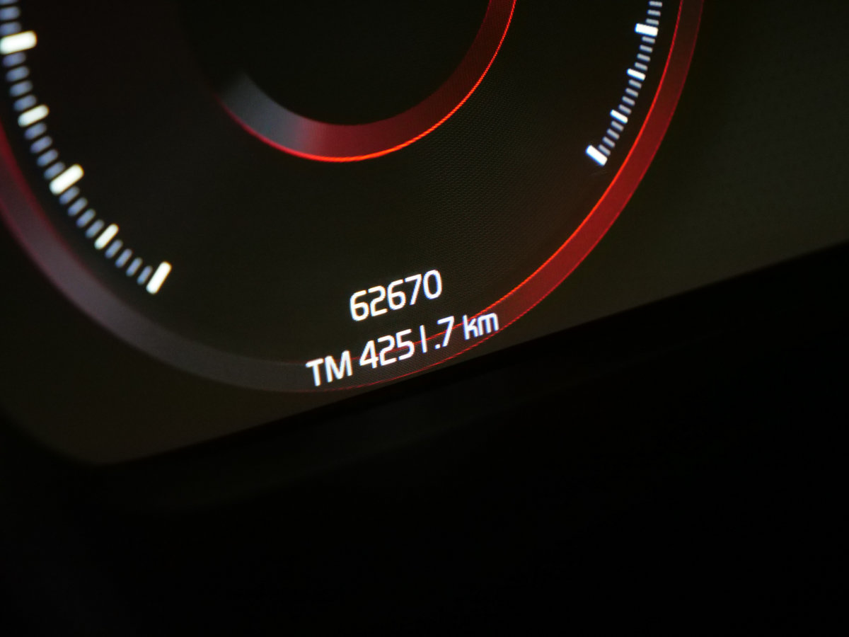 Volvo XC40 R-Design Harman Kardon 2022-8