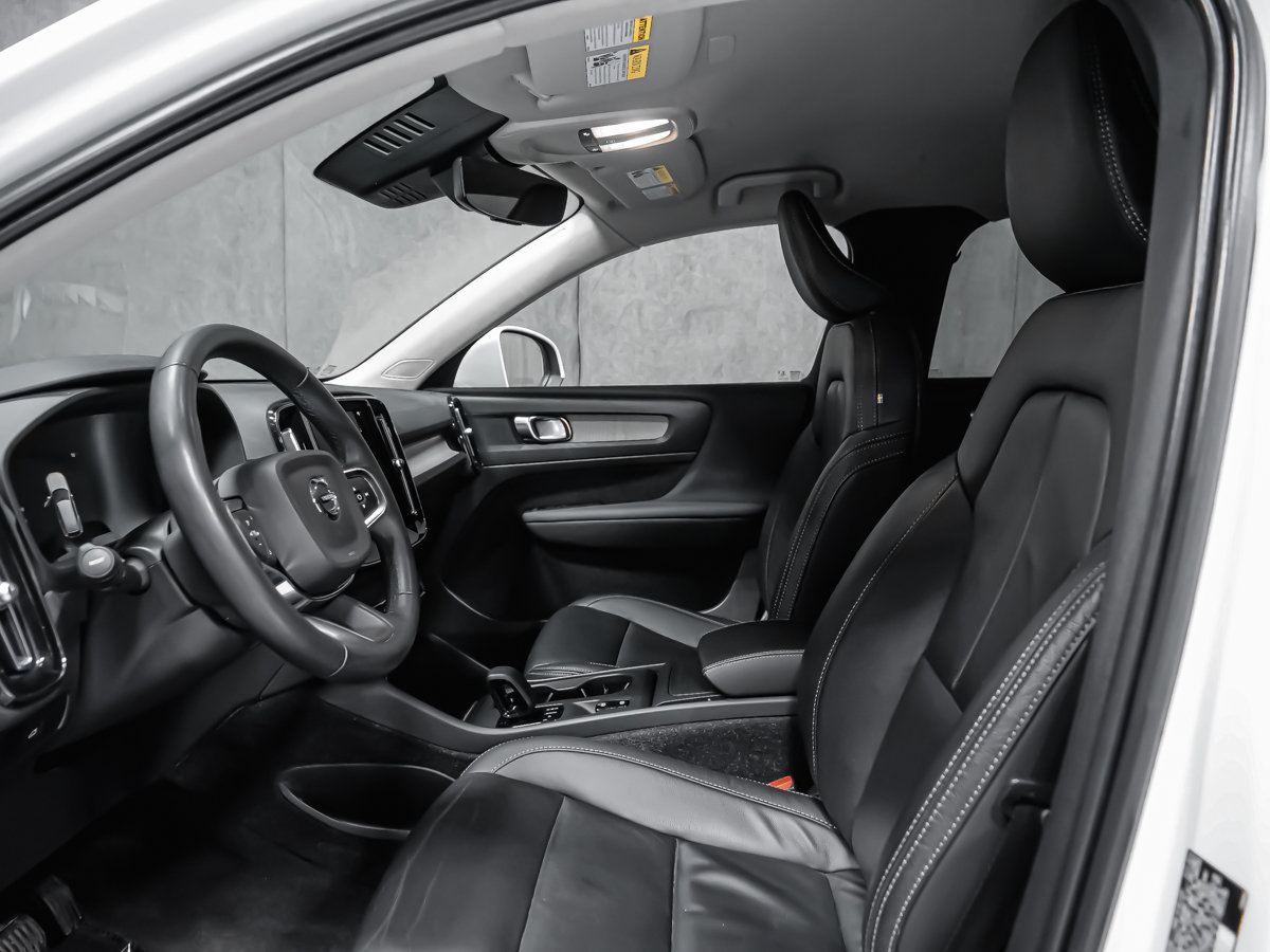 Volvo XC40 B5 CORE CONVENIENCE CLIMATE 2023-10
