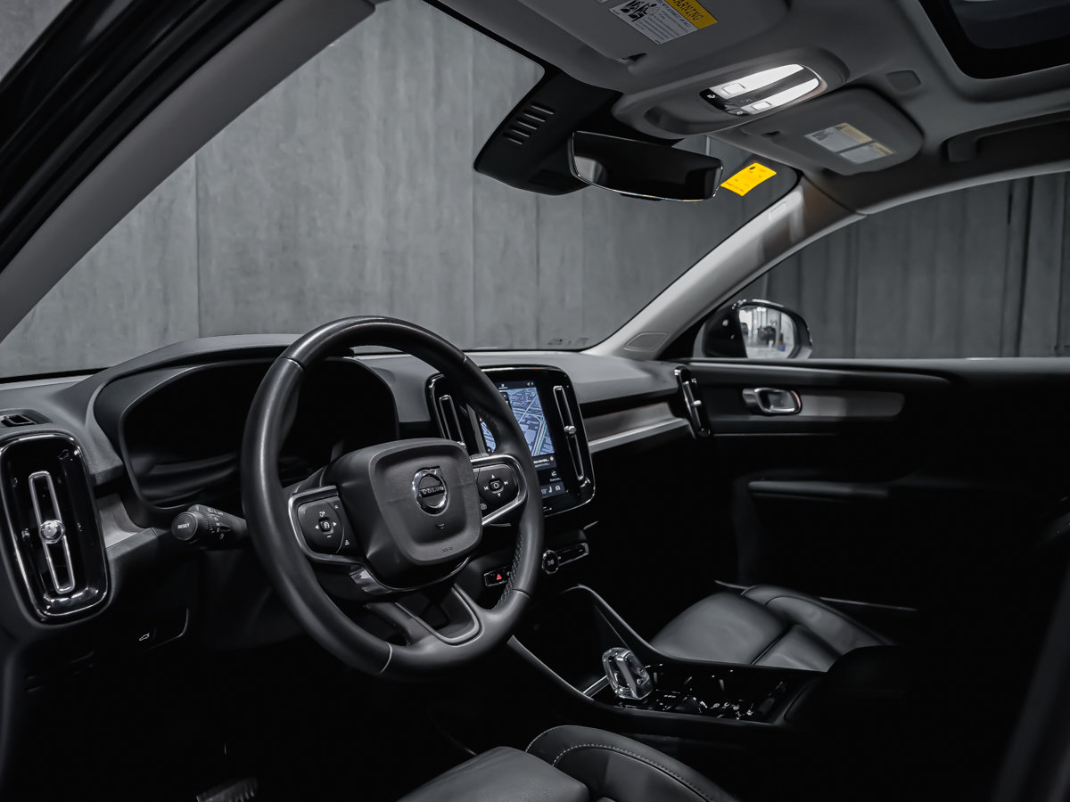 Volvo XC40 B5 PLUS DARK 2023-5