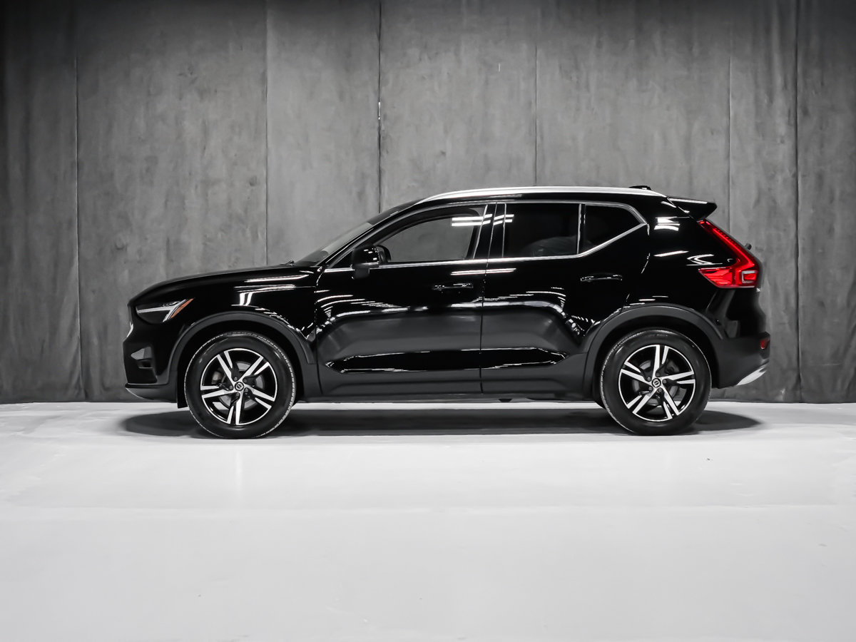 Volvo XC40 B5 PLUS DARK 2023-2
