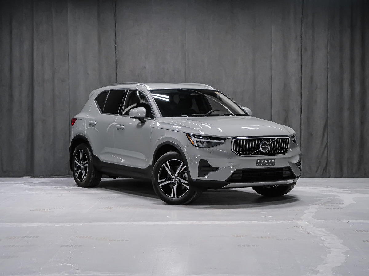 2025 Volvo XC40 B5 CORE BRIGHT CLIMATE-1