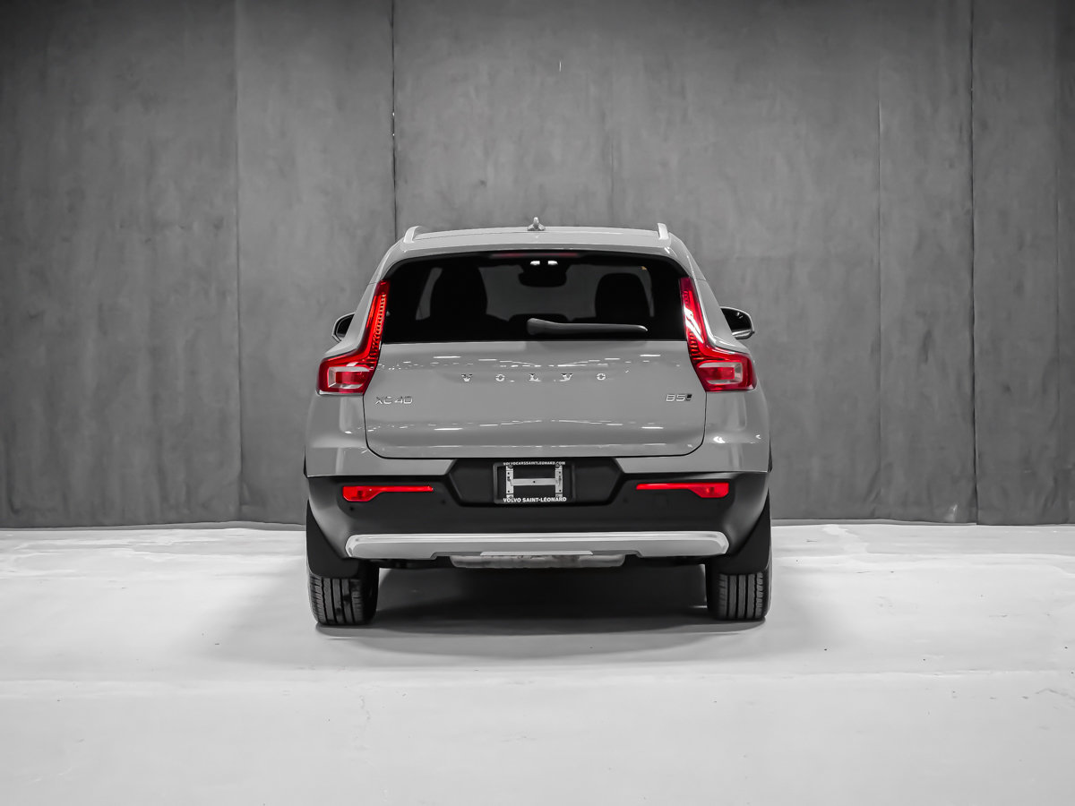 2025 Volvo XC40 B5 CORE BRIGHT CLIMATE-4